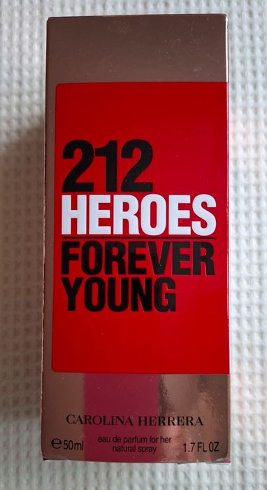 Парфюм дамски "212 Heroes" на Carrolina Herera