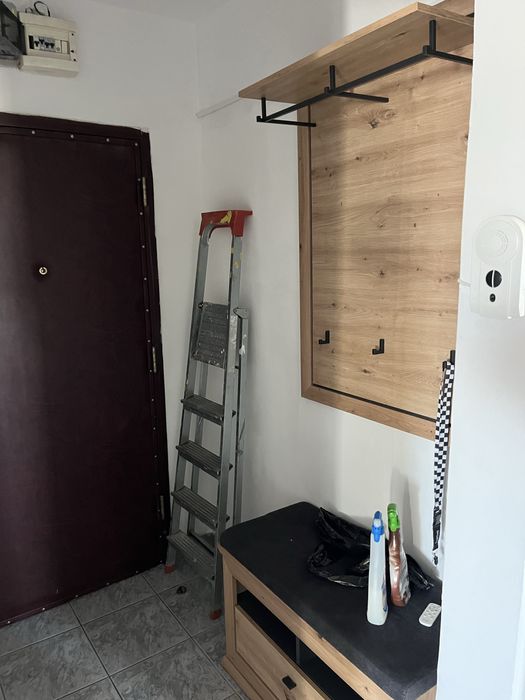 Ofer spre inchiriere apartament 3 camere decomandate,zona Garii