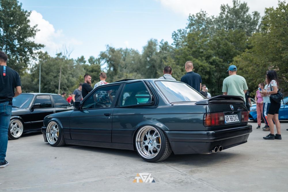 BMW E30 318is Airlift