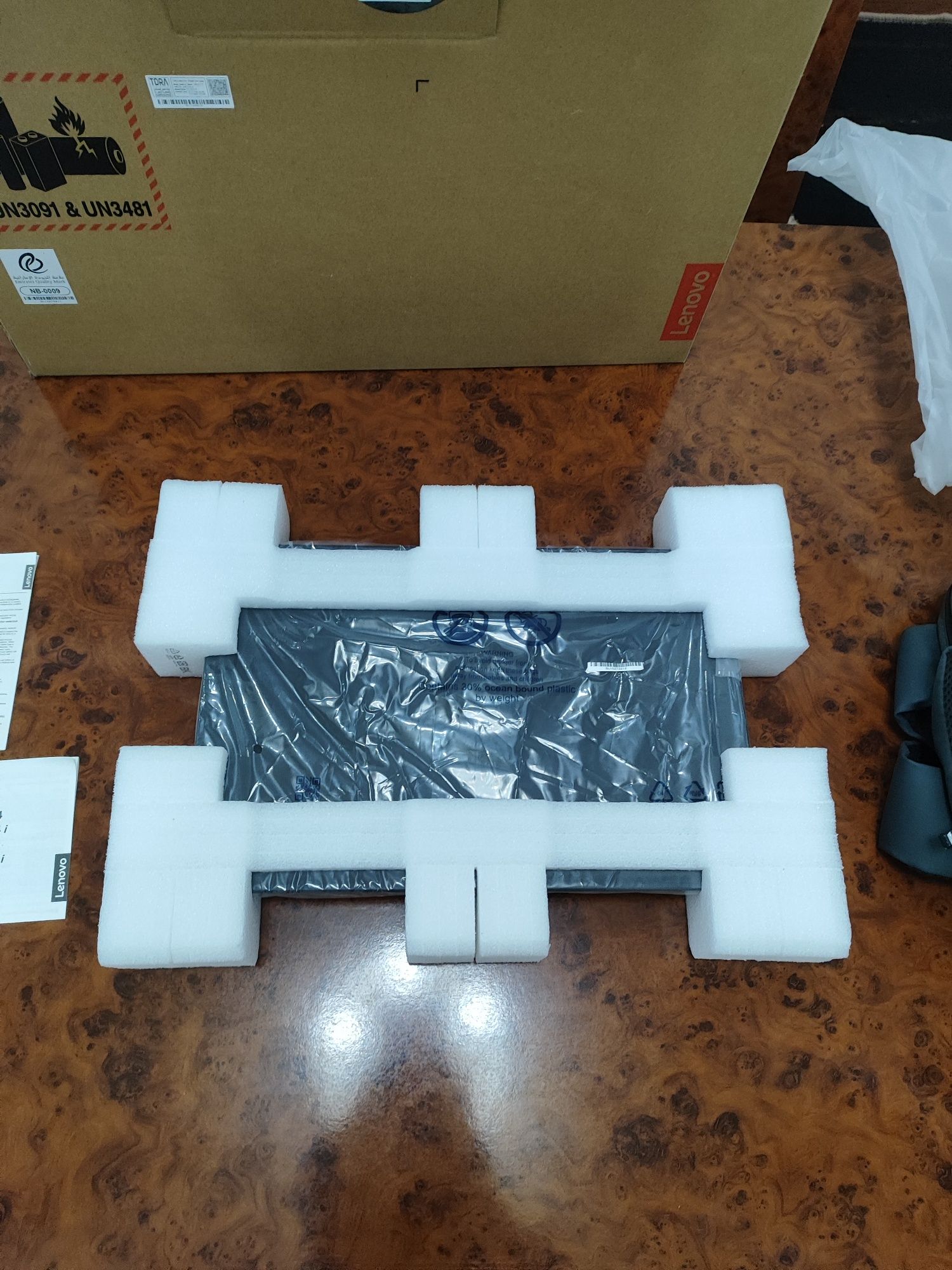Noutbuk Lenovo/V15