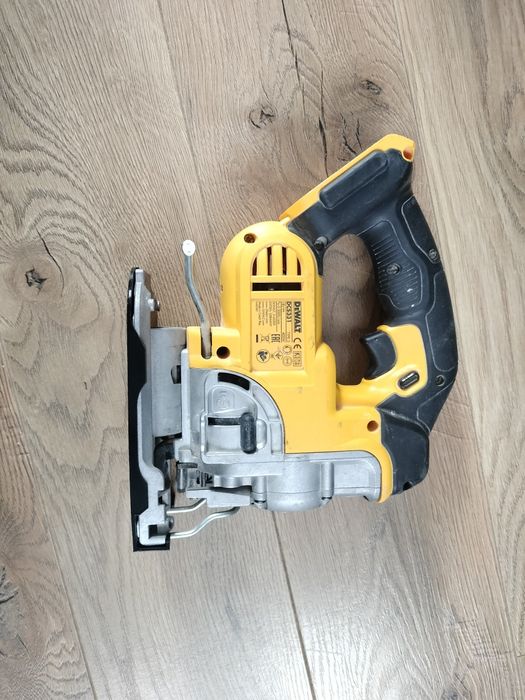 Pendular dewalt 18 volți