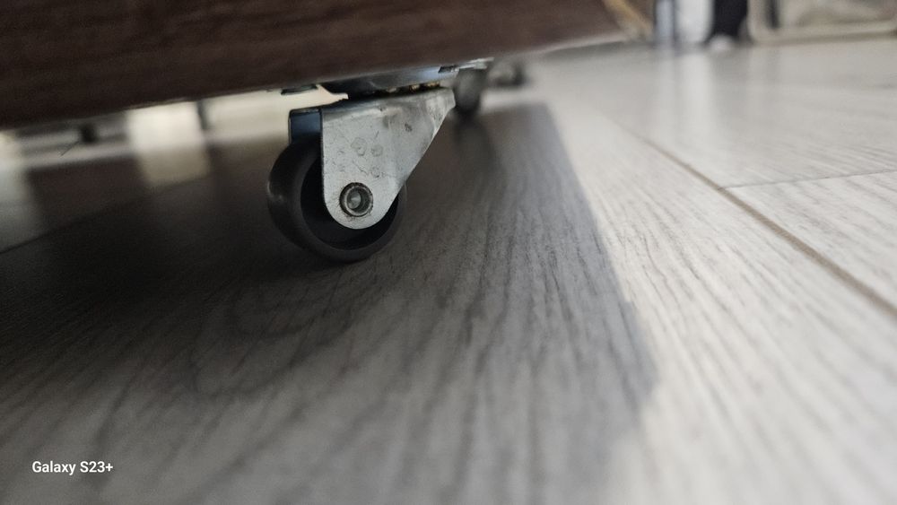 Два броя нощни шкафчета с чекмедже и LED