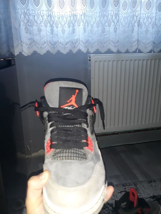 Vând Air Jordan 4 Infarared