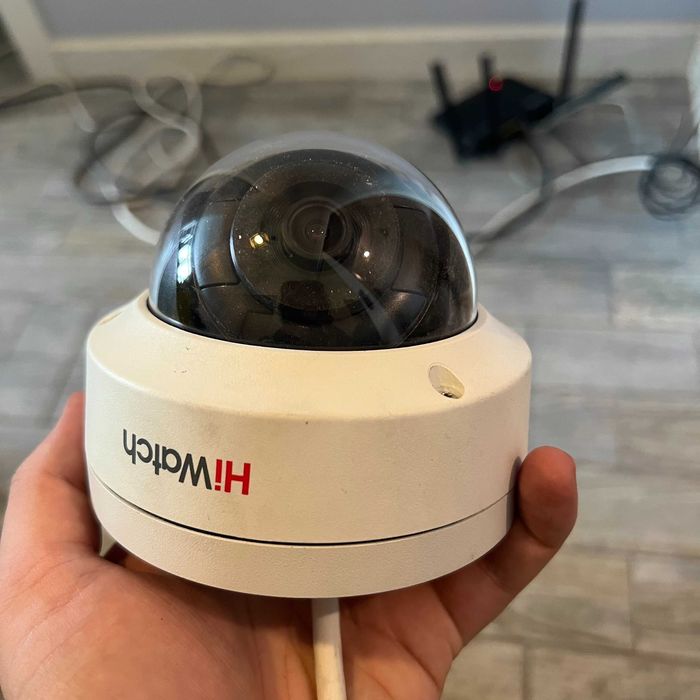 Камеры Hikvision, HiWatch + сетевой видеорегистратор и PoE-коммутатор