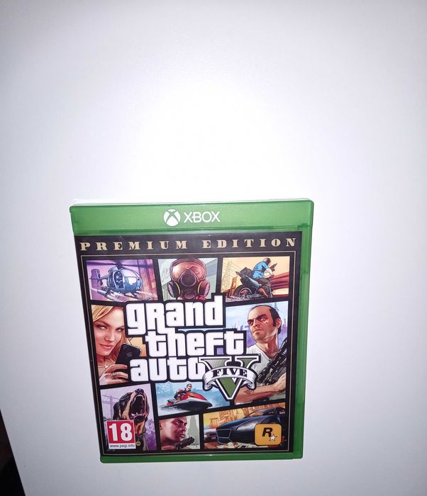 GTA 5 sub forma de cd pentru xbox