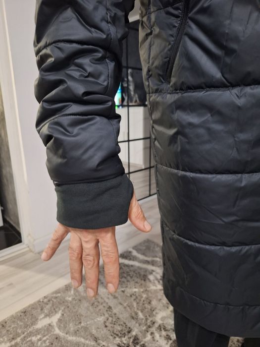 Geaca lunga nike originala noua