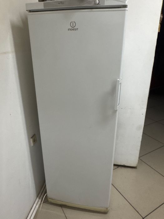Морозильник indesit