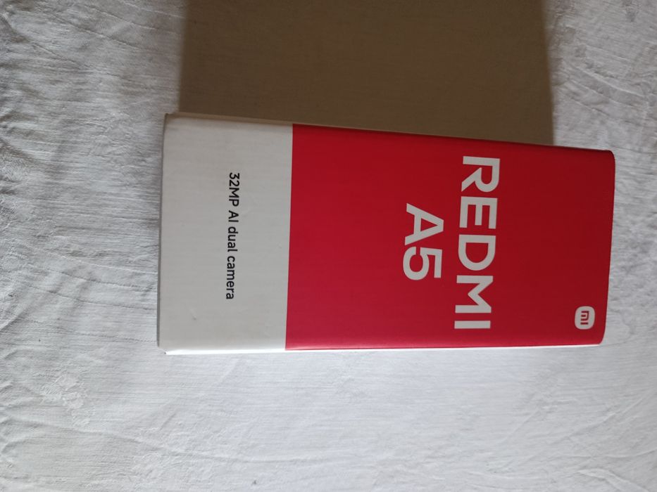 Telefoane noi sigilate