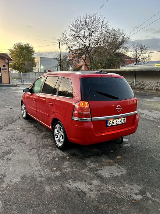 Opel Zafira B 1.9 CDTI 150 cp