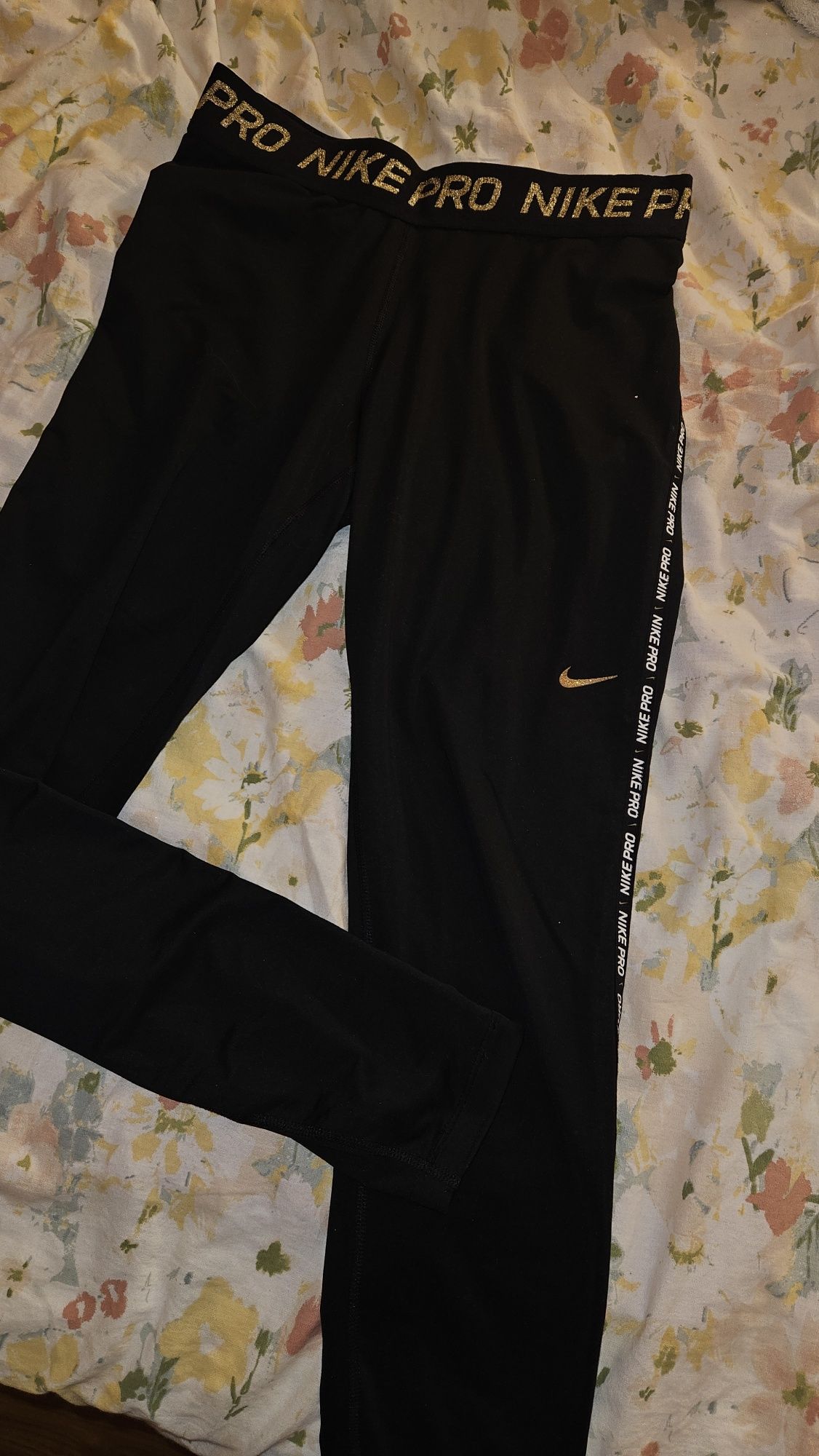 Клинове Nike и Nike PRO