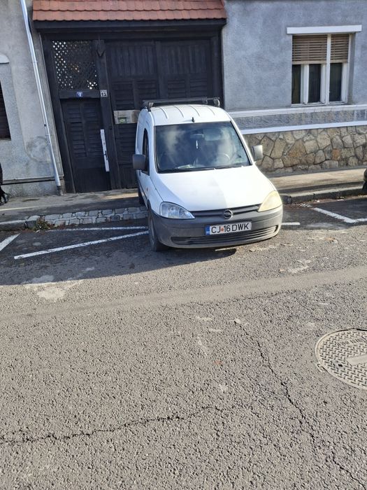 Vînd Opel Combo 1.7