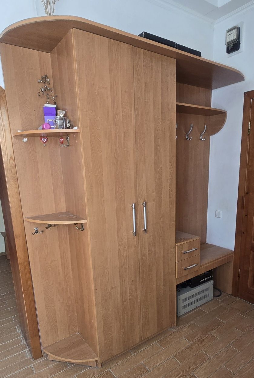 Продам разную обувь по 500тг