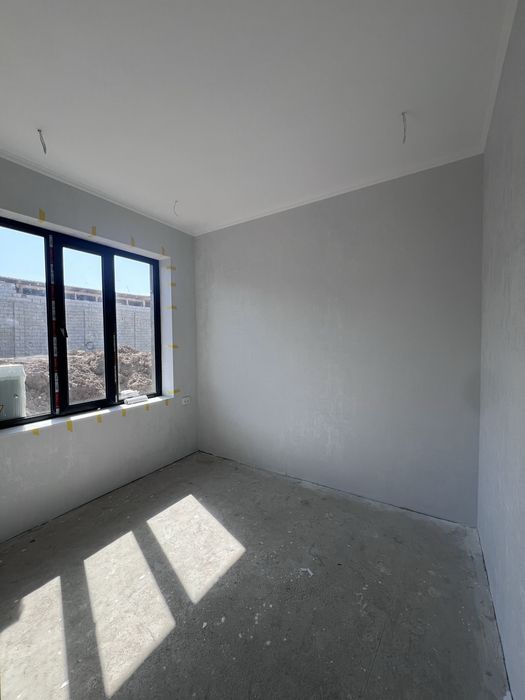 Nazarbek Mevazor 4 xona kadastor bor