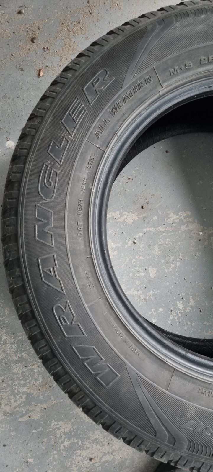 Продавам 4бр.гуми Goodyear Wrangler