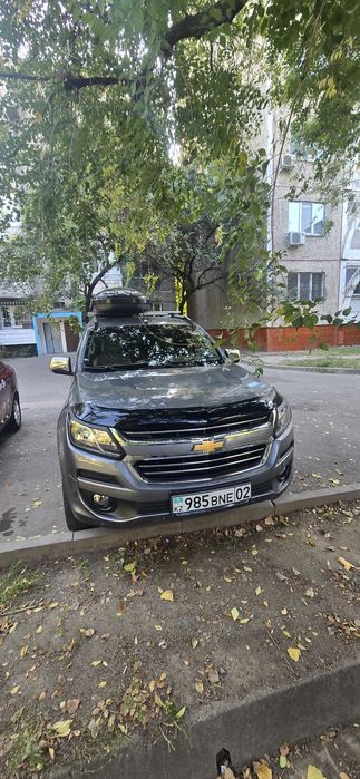 Продам машину Chevrolrt TreilBlazer