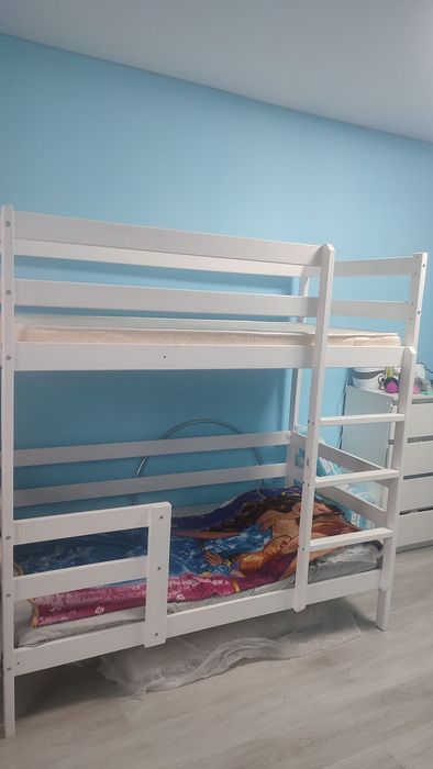 Продам кровать двухъярусную