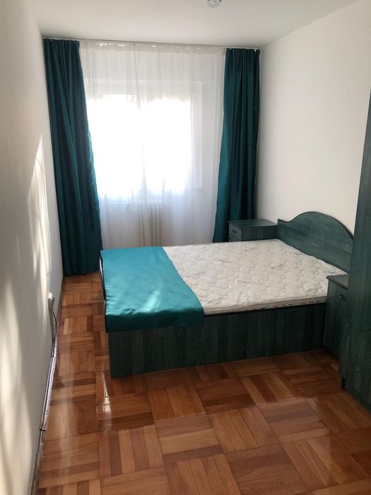 Închiriez apartament 3 camere