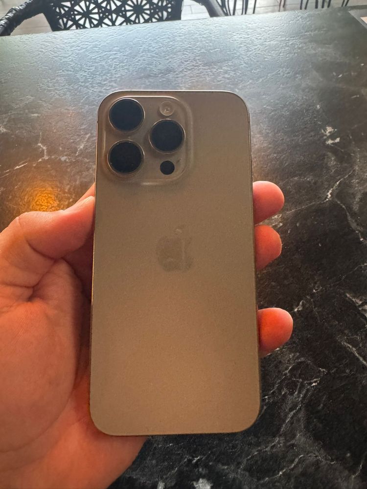 ~İphone 15pro С Гаранция
