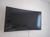 Телевизор Samsung с  smart TV и саундбаром в подарок