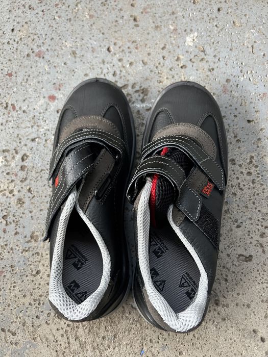 Vand pamtofi protectie MTS mai multe marimi disponibile