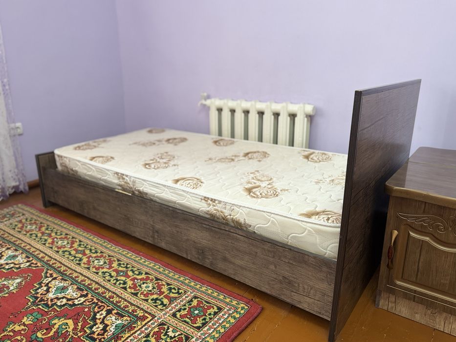 Односпальная кровать холати зур