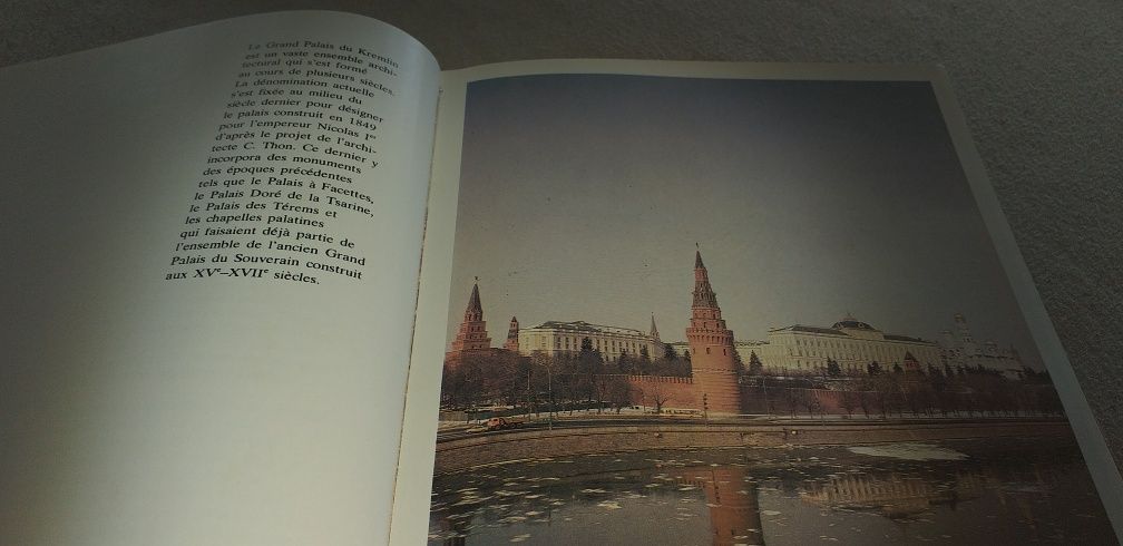 Album istoric Le  Palais Du Kremlin