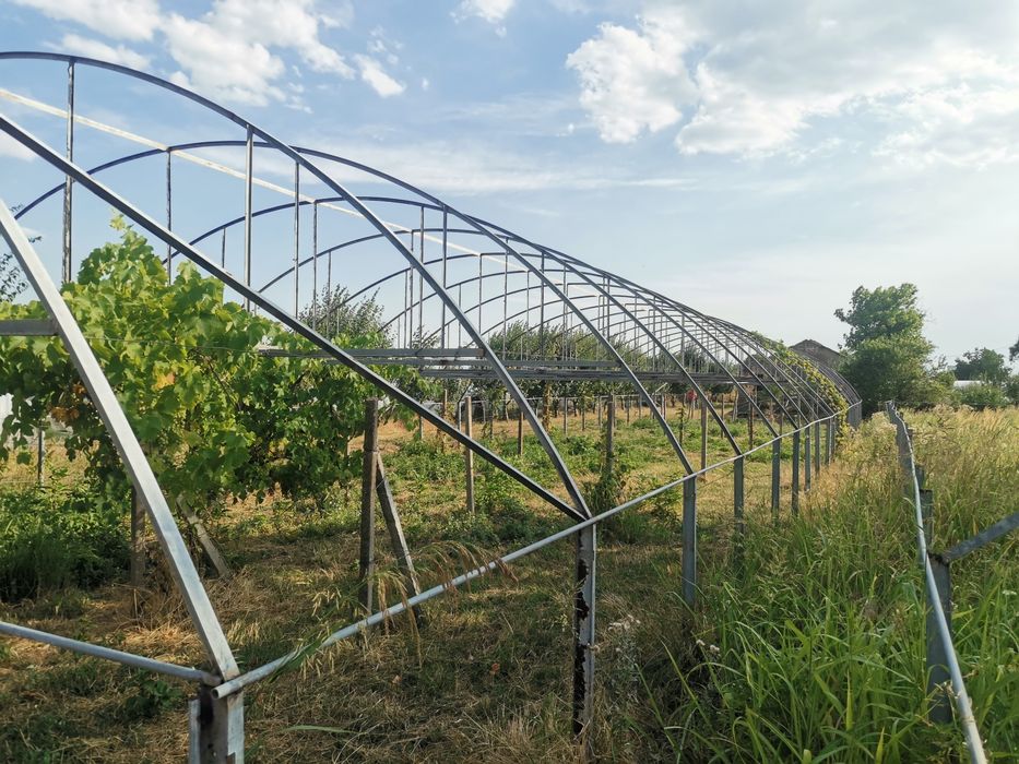 Vând solarii zincate