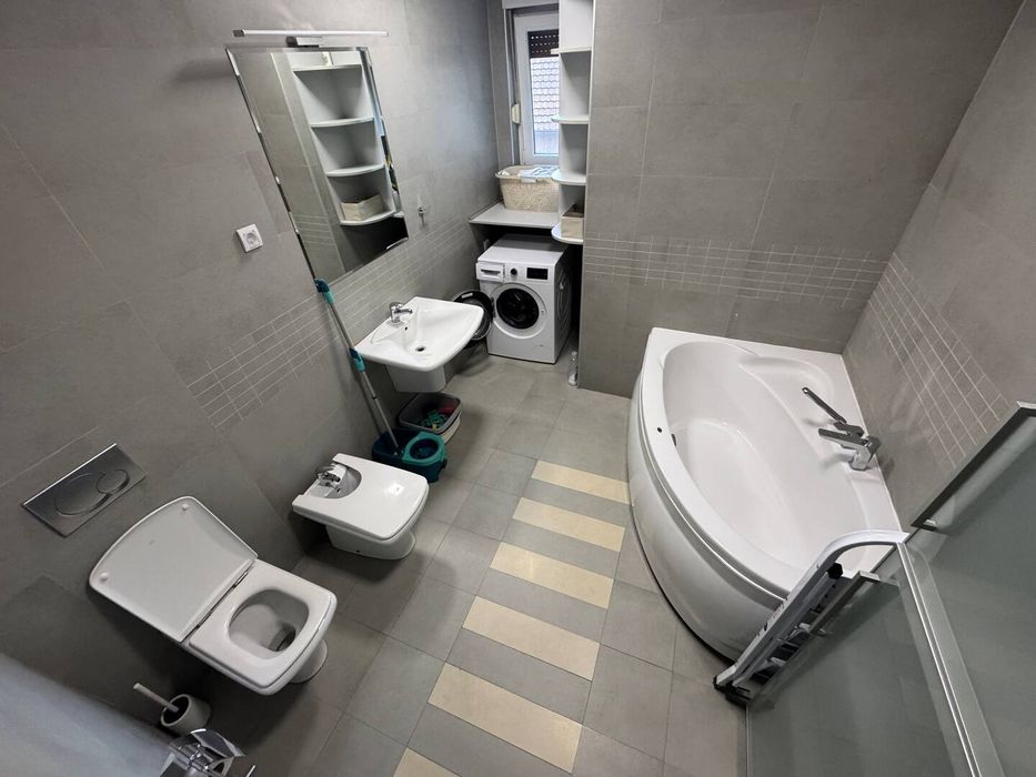 Дава се под наем Тристаен апартамент в София, Лозенец - 100 кв.м за 663 € - Снимка #5