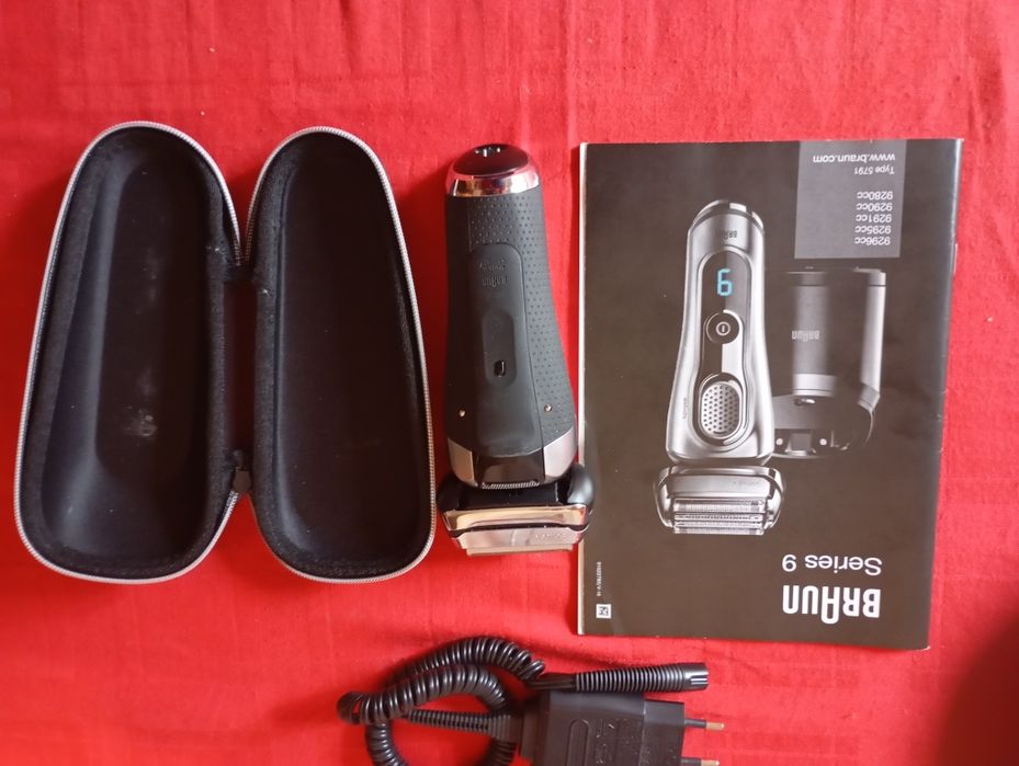 aparat de ras electric BRAUN