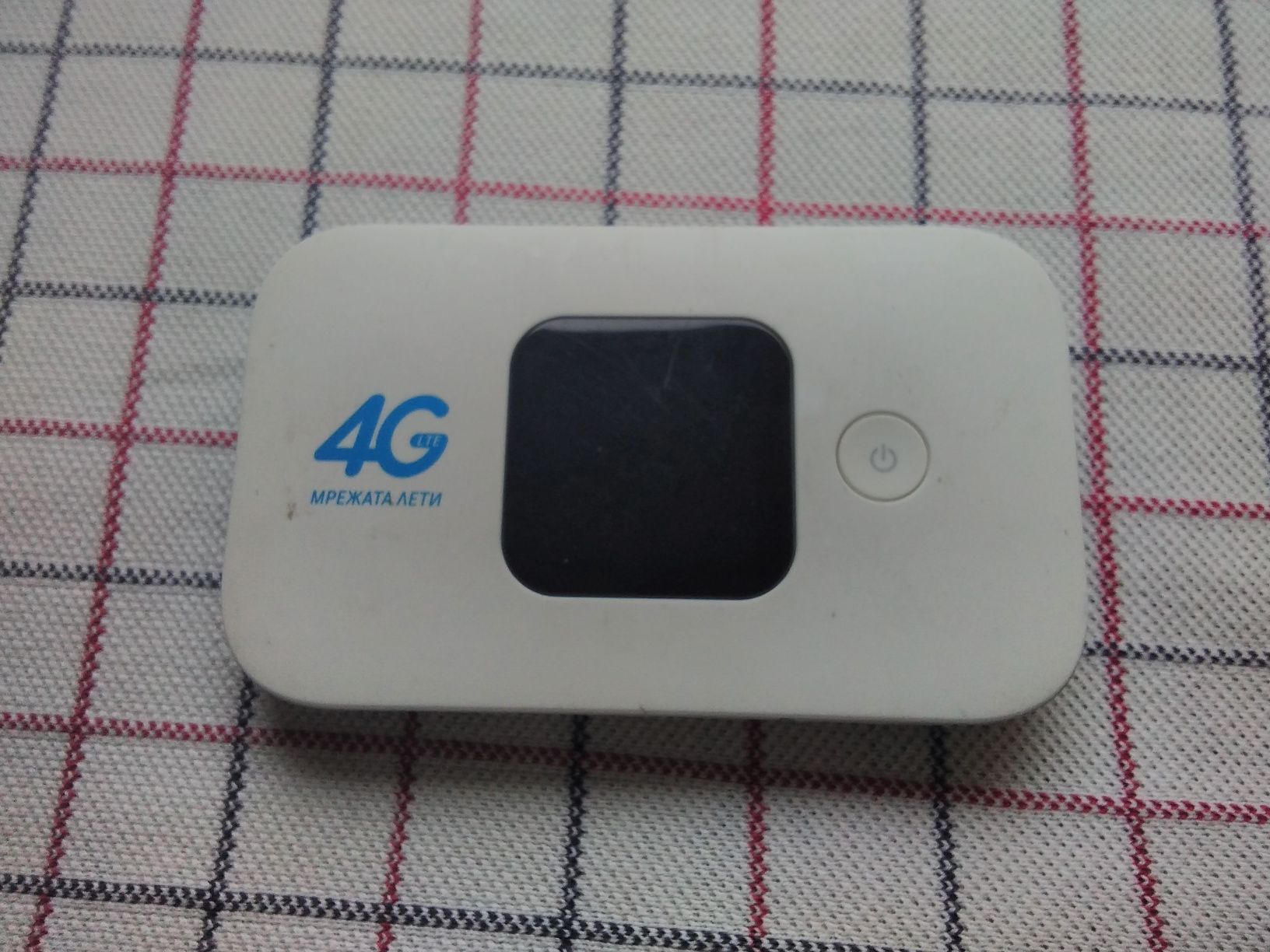 страхoтен джобен рутер бисквитка 4G LTE високоскоростен