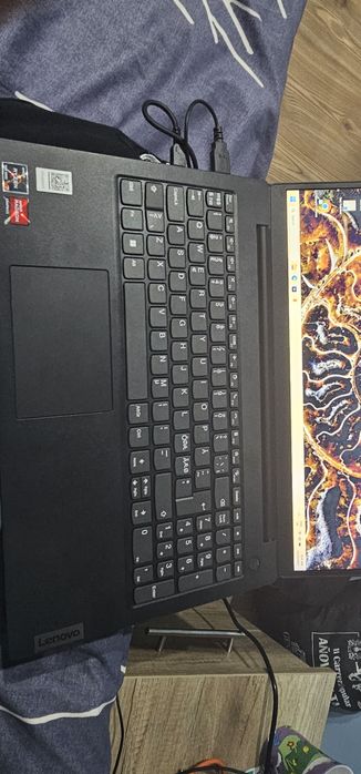 Leptop light gaming Lenovo V15 G4