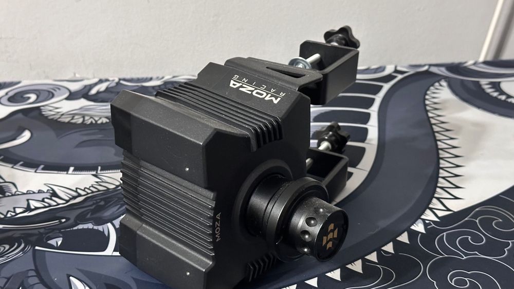 Moza r5 игровой руль