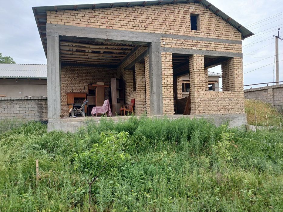 Уй ховли сотилади