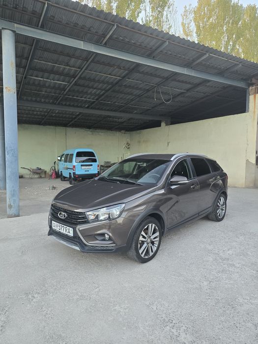 Срочно продаётся Lada Vesta SW Cross 1.6
