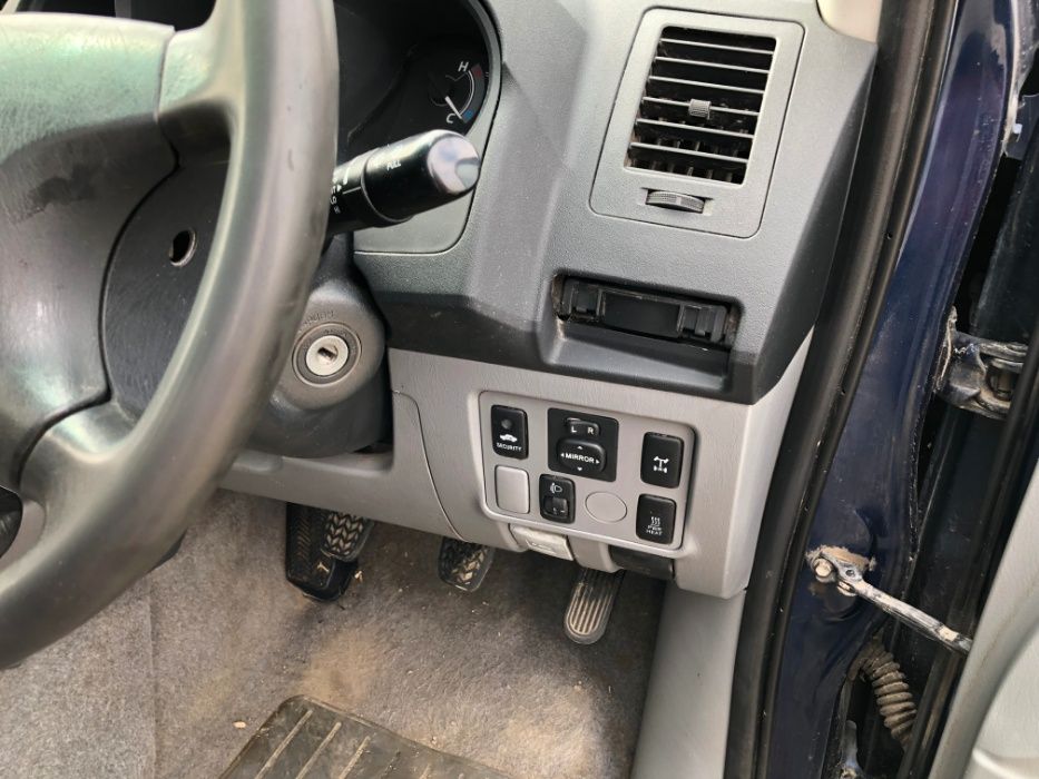 Dezmembrari dezmembrez piese toyota hilux 2006 euro3