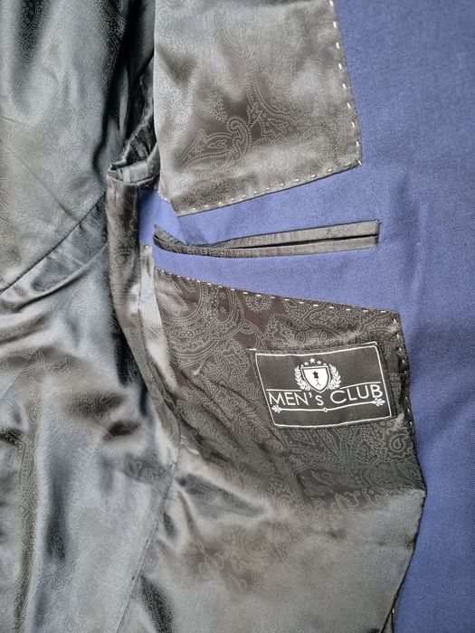 Costum barbati Men's Club