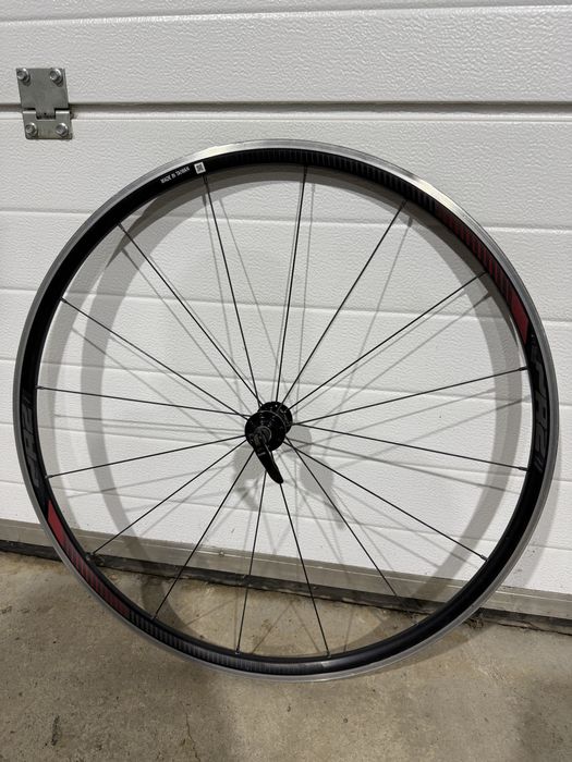 Roata fata cursiera Giant PR2 28” 700c