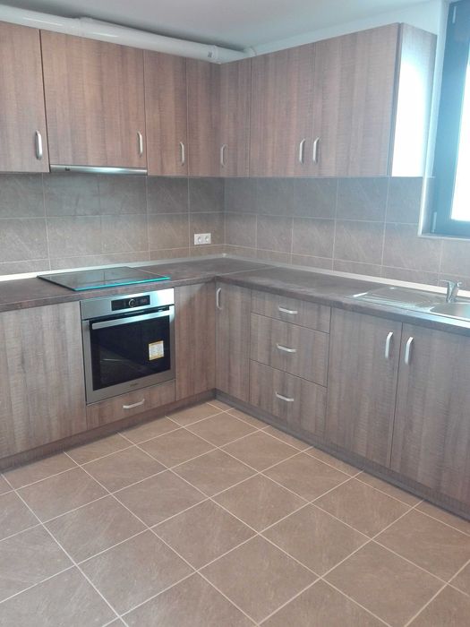 Apartament 4 camere de inchiriat, zona Sub Arini