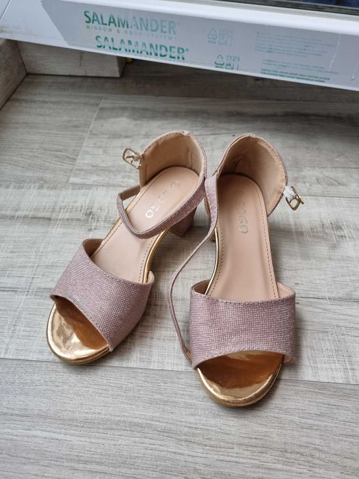 Sandale fetite  marimea 31