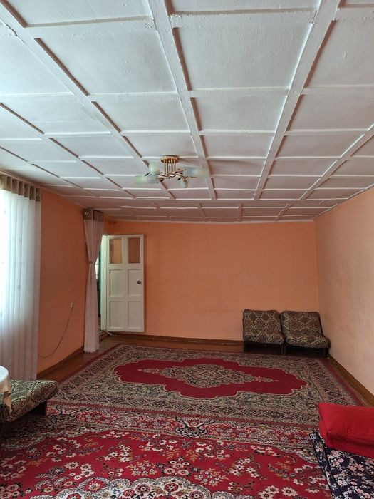 Hovli sotiladi Vokzal Sevinch orqasida
