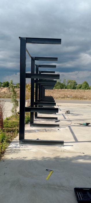 Vindem candilevere metalice