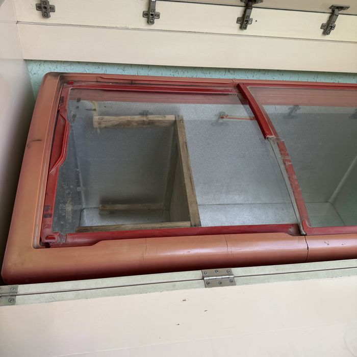 Морозильник + мебель