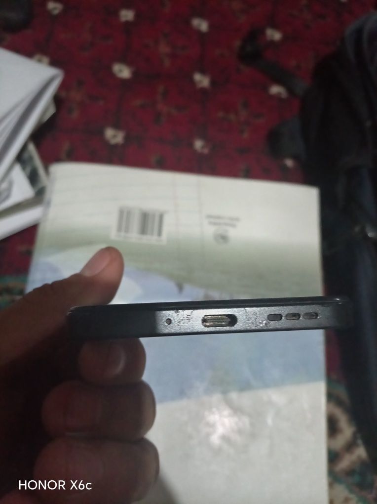 Redmi 13c holati ideal xotira 8/256 kamchilik yuq batareya 2 kun bemal