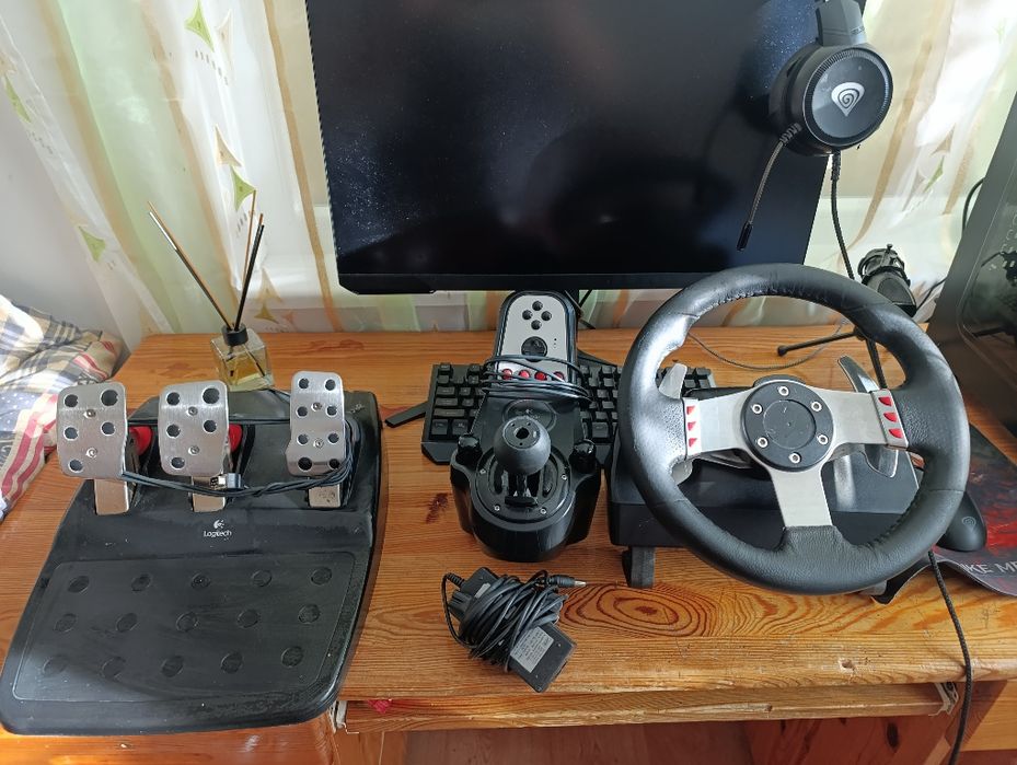 Продавам Logitech G27