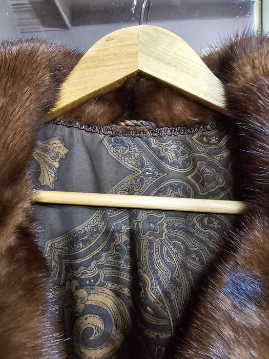 ПАЛТО- НОРКА, почти не е носено, аз съм 173 см, 68 кг -1200 лева