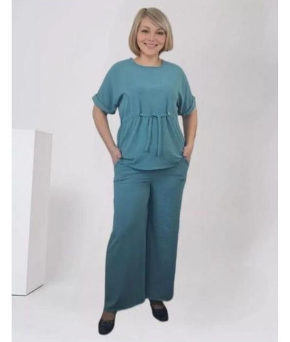 Продаю новый брючный костюм.