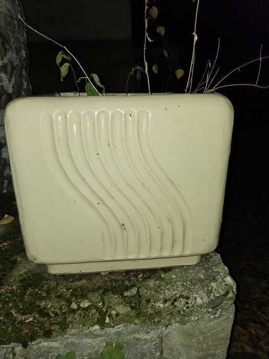 Керамично кашпо / ретро саксия за цветя