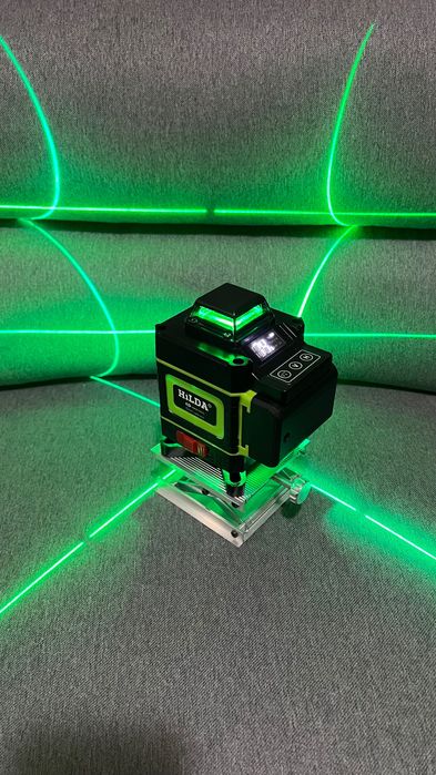 Лазерен нивелир Hilda 4D 16 линии със дистанционно