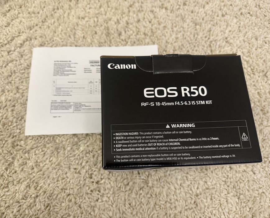 foto Canon R50 cu obiectiv este nou cu garantie 2 ani