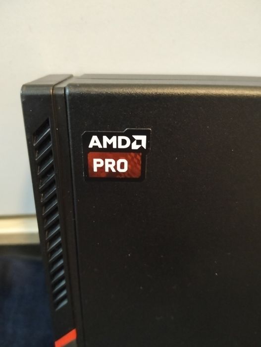 Lenovo Think Centre M715q